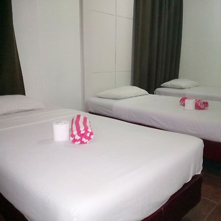Sun Moon Poolside Hotel Angeles Esterno foto