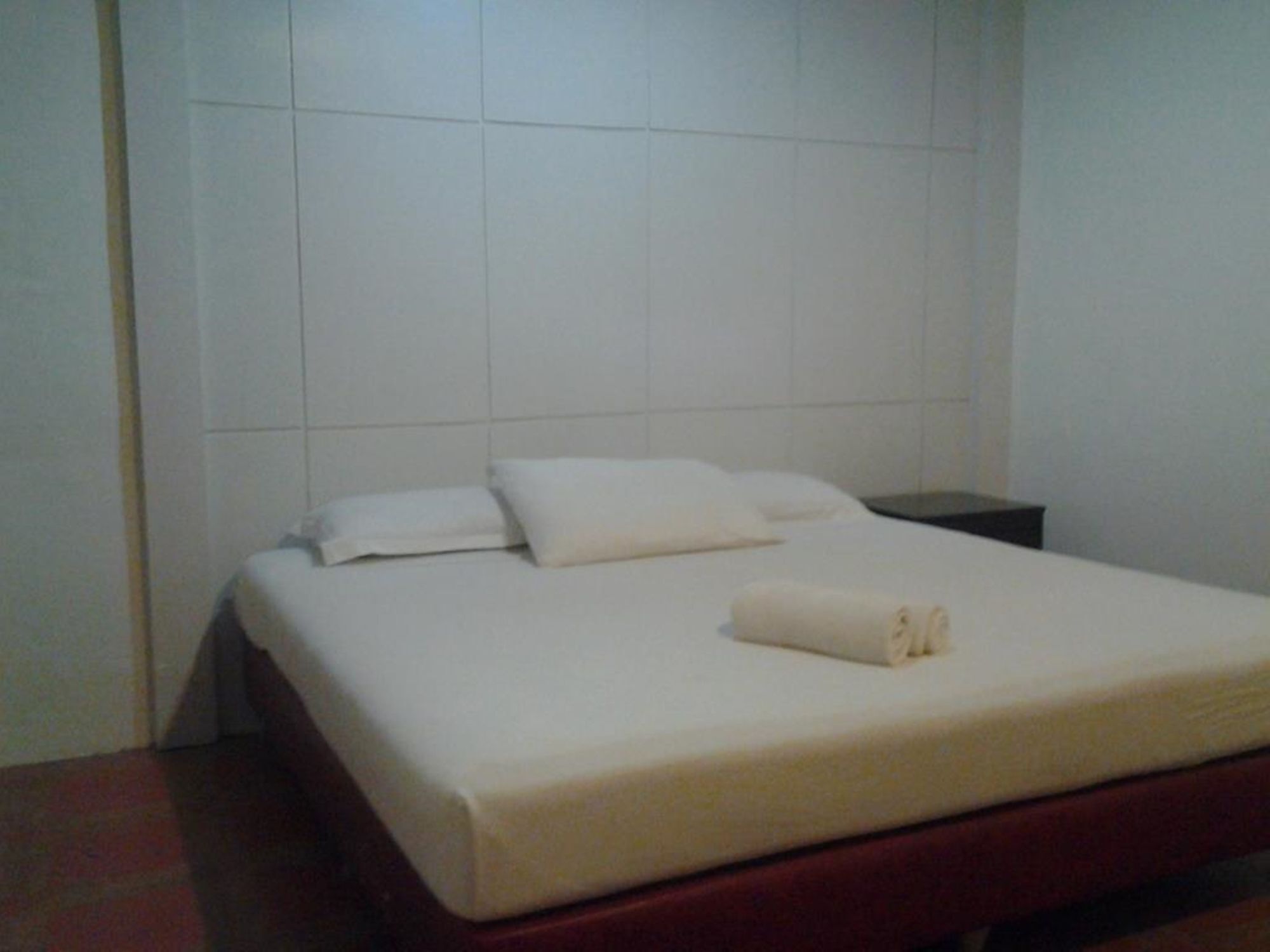 Sun Moon Poolside Hotel Angeles Esterno foto